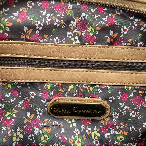 Urban Expressions tan studded shoulder bag - Picture 6 of 8